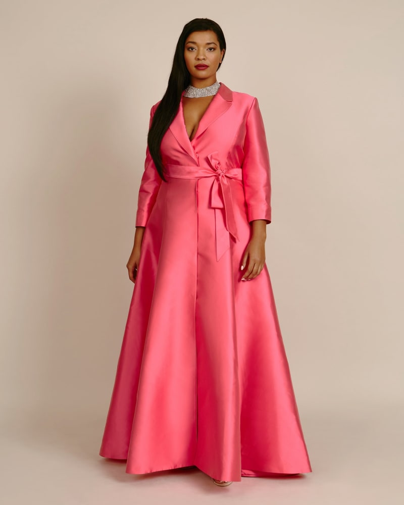 Front of a model wearing a size 14 Three-Quarter Sleeve Suit Gown in Zinnia by Carolina Herrera. | dia_product_style_image_id:224827